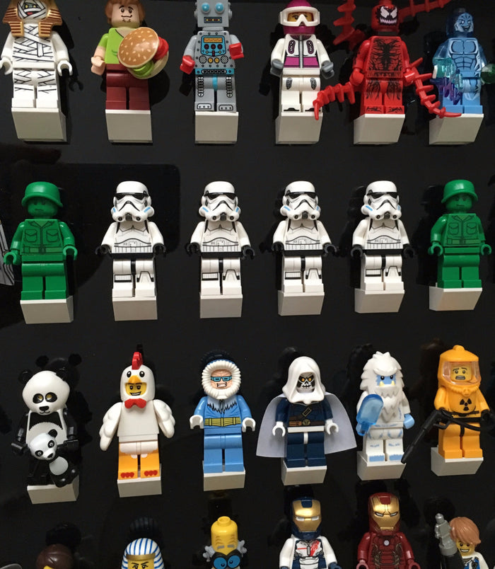 77 Lego Minifigures black Edition black frame display - Lego Minifigures Frame Display - 3