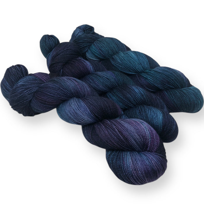 Sophisticate - Shawl length skein - 600 yards