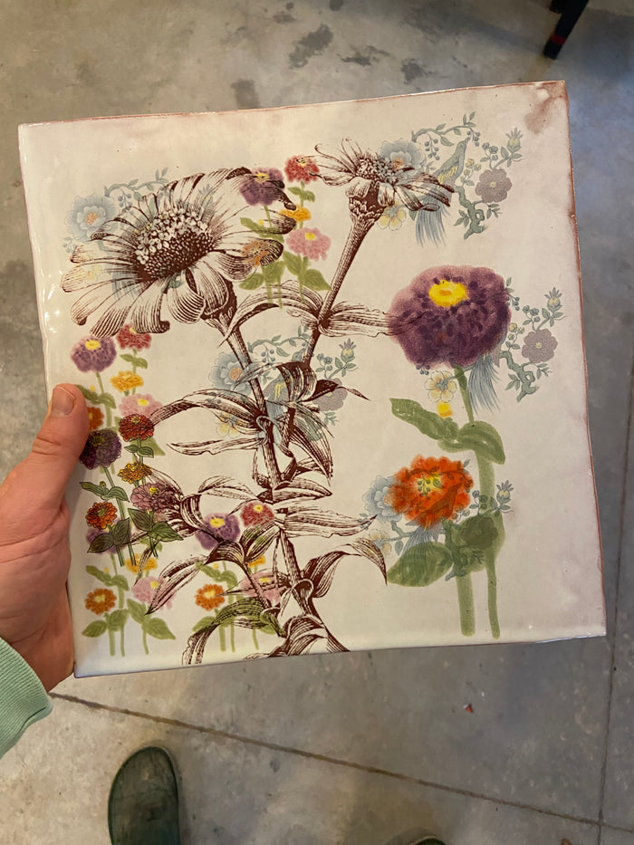 Zinnia tile