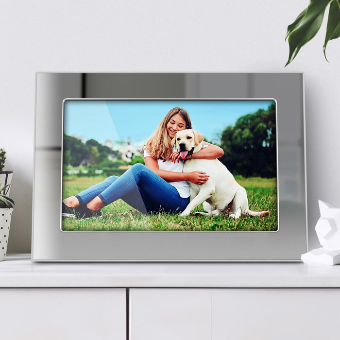 Aluratek 10-inch silver ips touchscreen wifi digital photo frame 16gb lifestyle