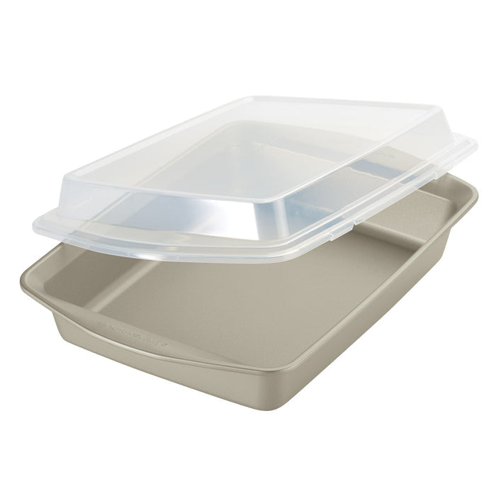 Bakeware Covered Cake Pan & Muffin Pan
