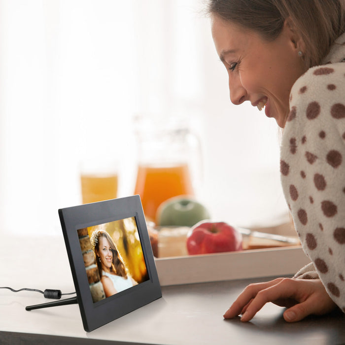 aluratek 7-inch ips touchscreen wifi digital photo frame 8gb viewing