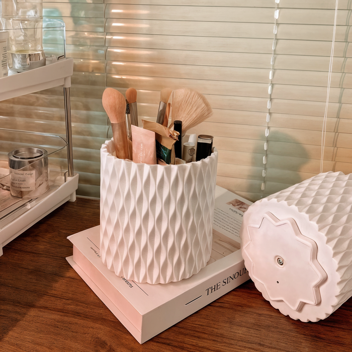 Aeris Home – Sculptural Makeup Organizer