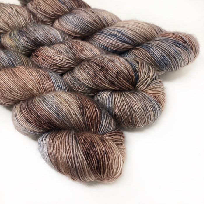 Elegance - wholesale- 70/30 merino silk single ply