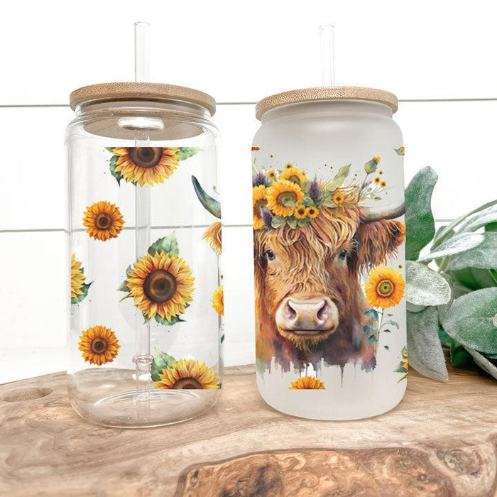Highland cow with sunflower design on 16 oz Libby Glass Can Tumbler
