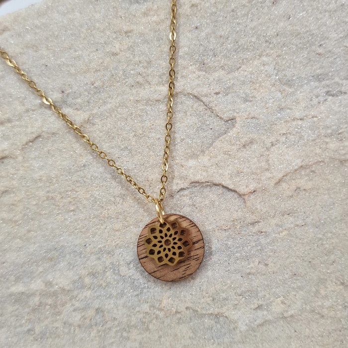 gold / Kette
