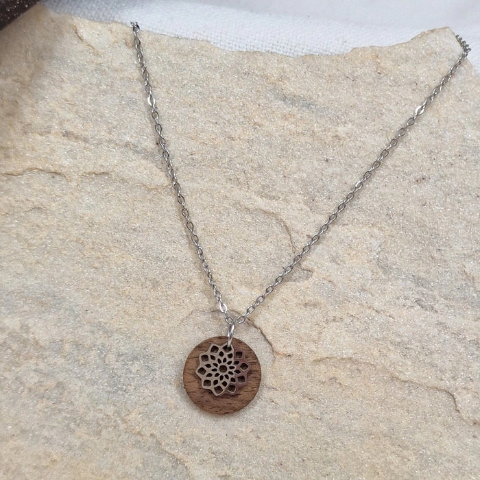 Lebensbaumschmuck Nuss