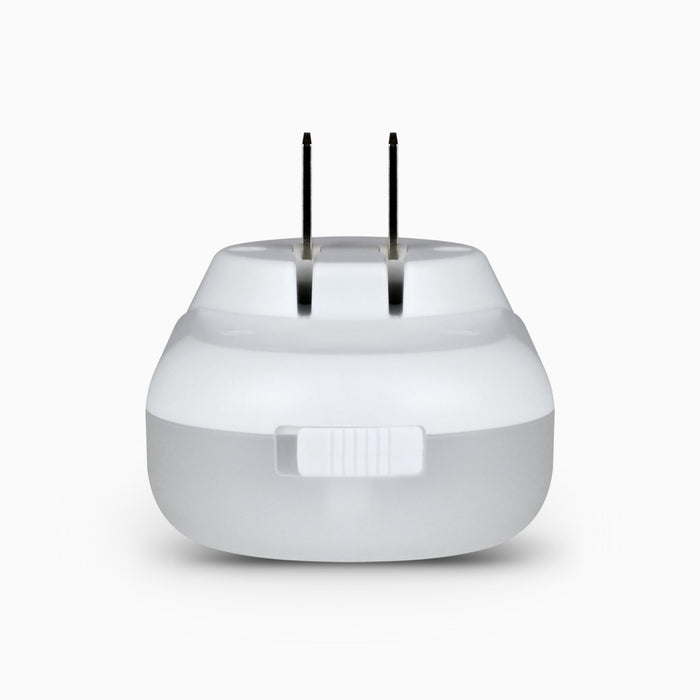 Aluratek LED Nightlight with Dual-USB Charging Ports Bottom white