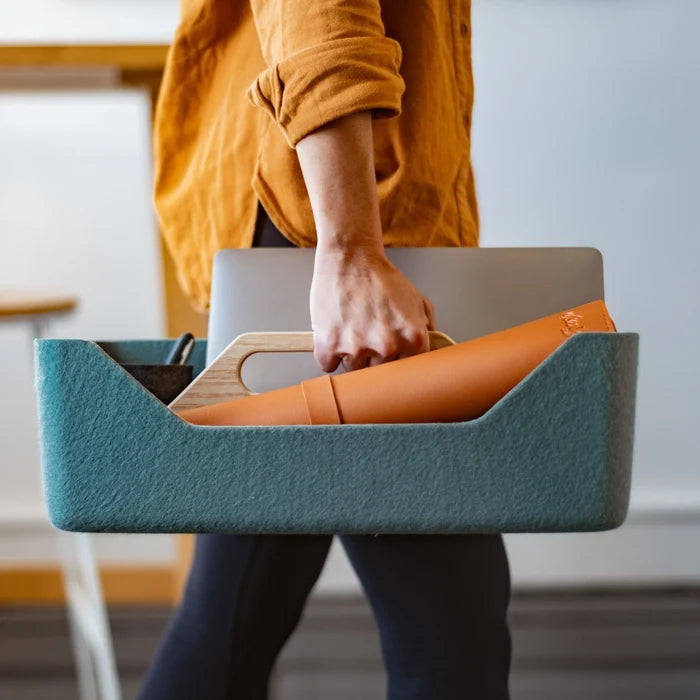 Loop desk caddy in teal – recycled PET felt organizer for desk sharing