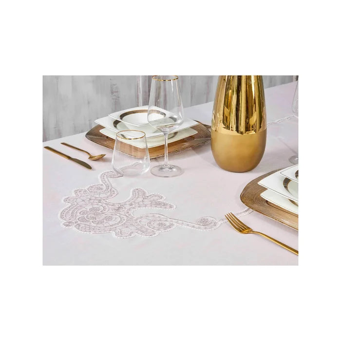Nappe Karaca Home Ades Dentelle française 160x240, poudre