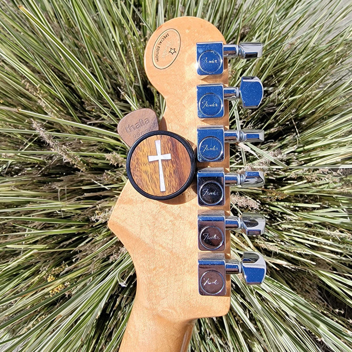 Thalia Pearl Cross | Pick Puck 2.0 – product image 2