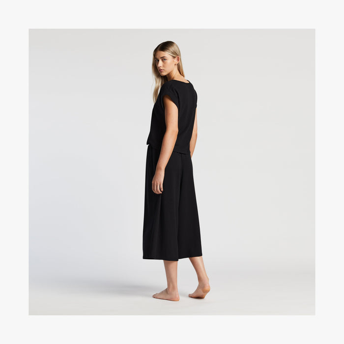 Black | Back full body view of Sevilla Pants in Black