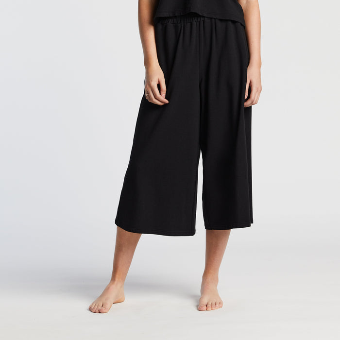 Black / 1