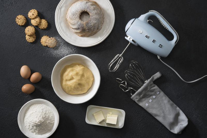 SMEG HMF01PBUK 50s Style Hand Mixer Pastel Blue Pastel Blue