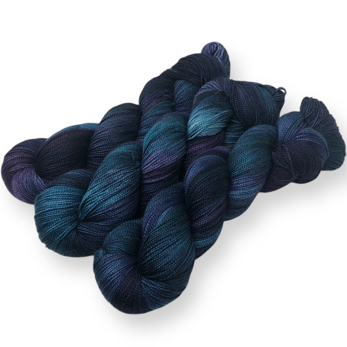 Sophisticate - Shawl length skein - 600 yards