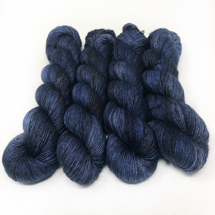 Wizard's Mischief - wholesale - 70/30 merino silk single ply